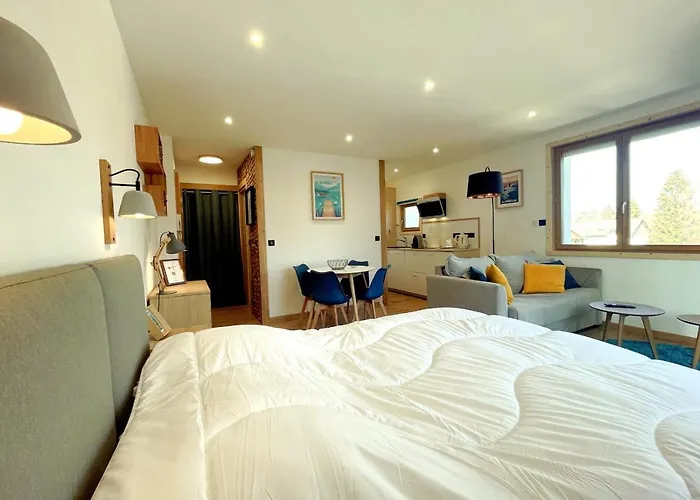 L\'Albigny - Lovely Studio - 150 M Beach